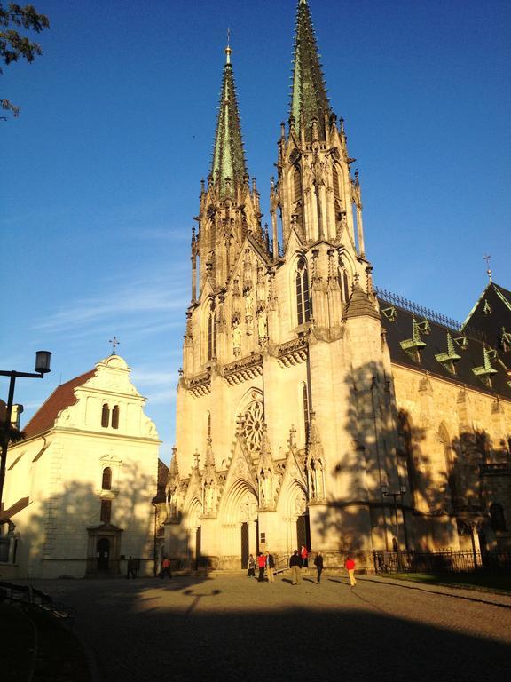 Apartman Flora Olomouc Luaran gambar